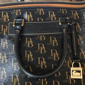 DOONEY & BOURKE crossbody handbag
